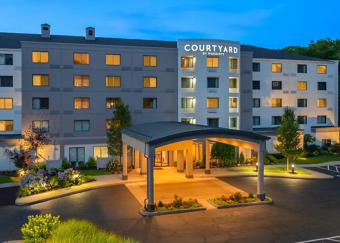 Courtyard By Marriott Providence Lincoln