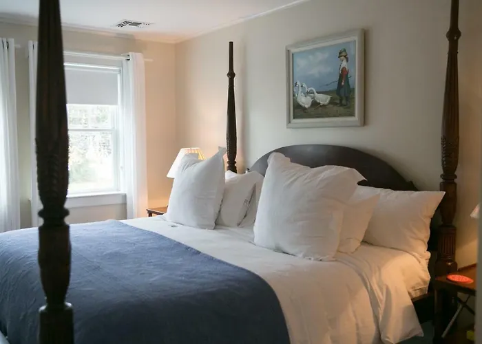 Bridgehampton Inn